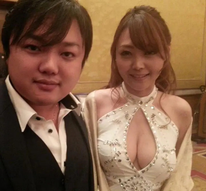 与沢翼